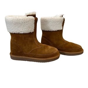 Koolaburra by UGG kids boot. Size 2.